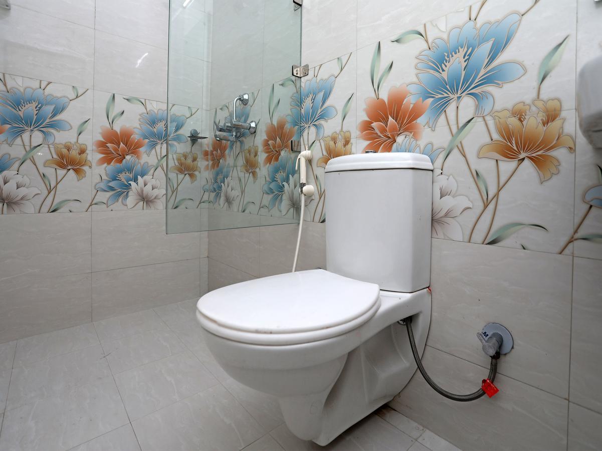 Oyo 10228 Hotel Chandramouli Jaipur Bagian luar foto