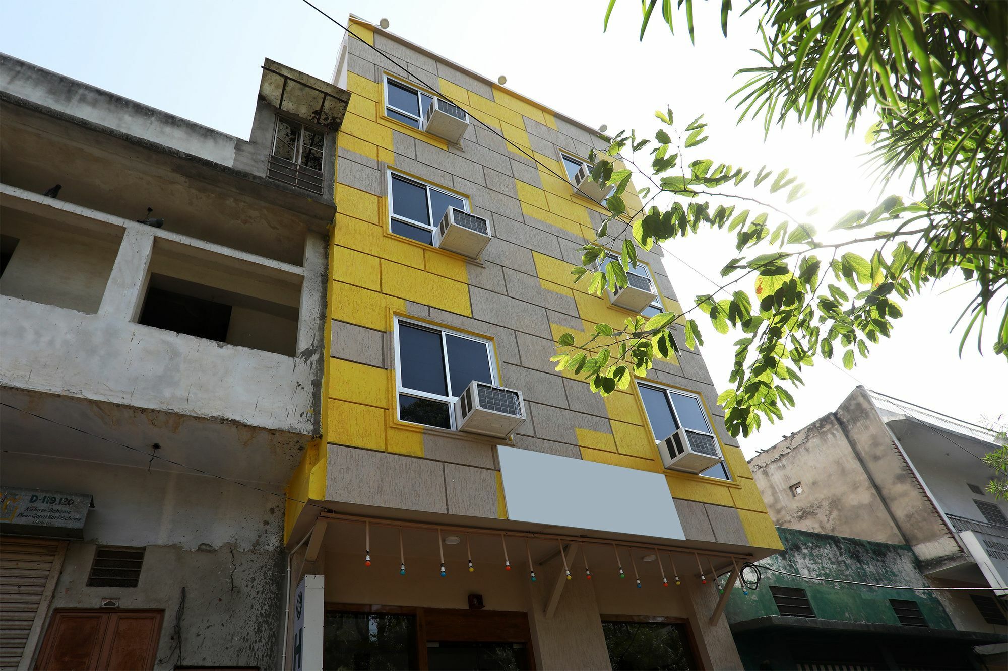 Oyo 10228 Hotel Chandramouli Jaipur Bagian luar foto